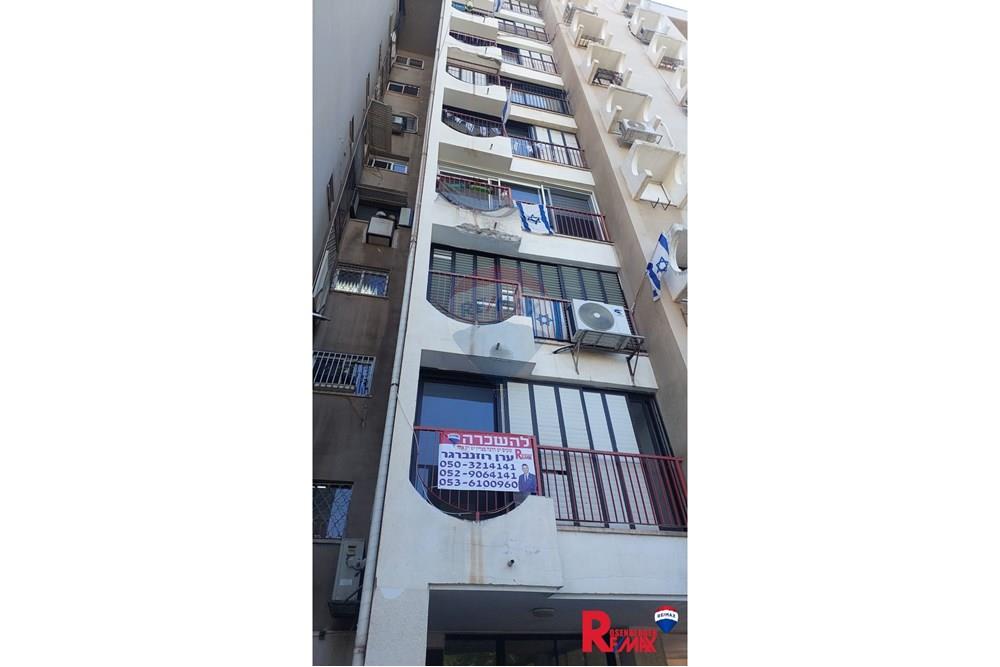 Apartment for Sale in Holon - Image 4