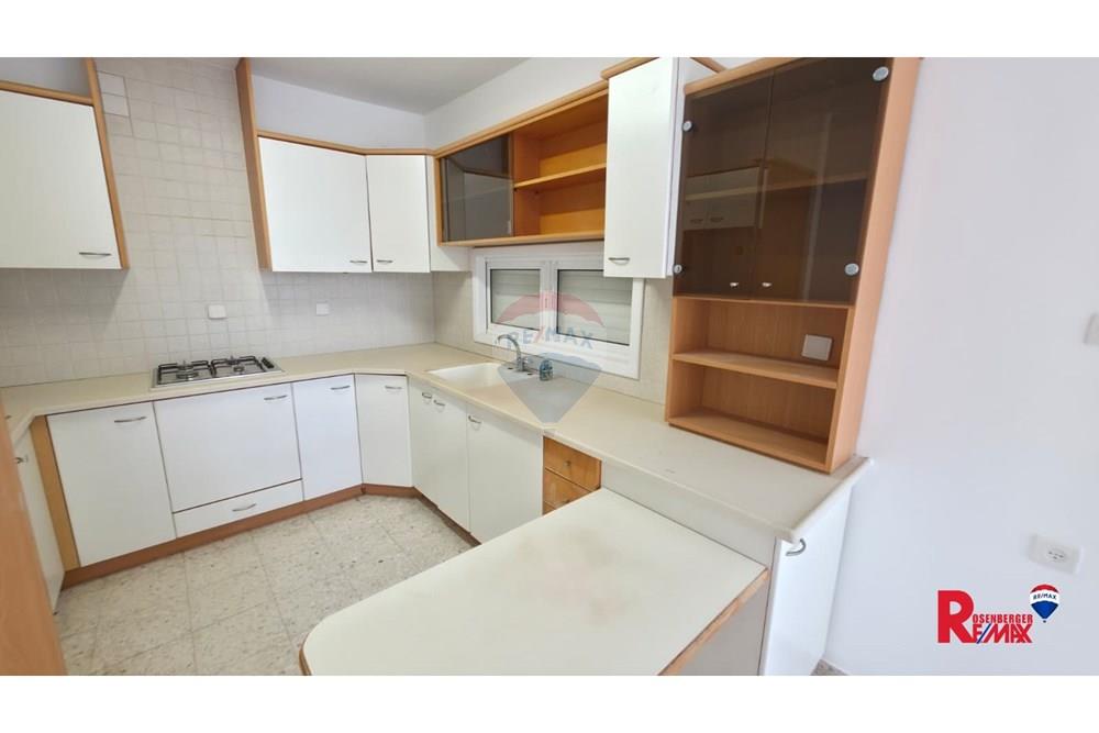 Apartment for Sale in Rishon LeZion - Image 6