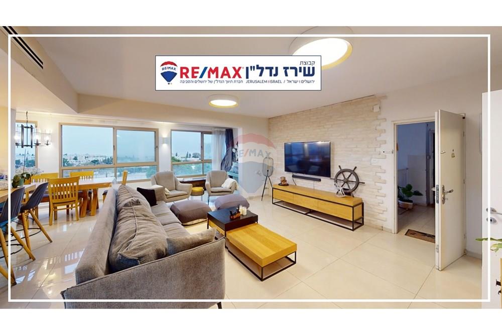Apartment for Sale in Ma'ale Adumim - Image 5