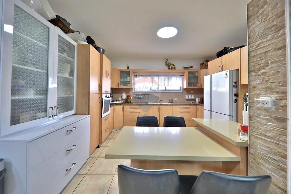 Apartment for Sale in Kiryat Yam - Image 1