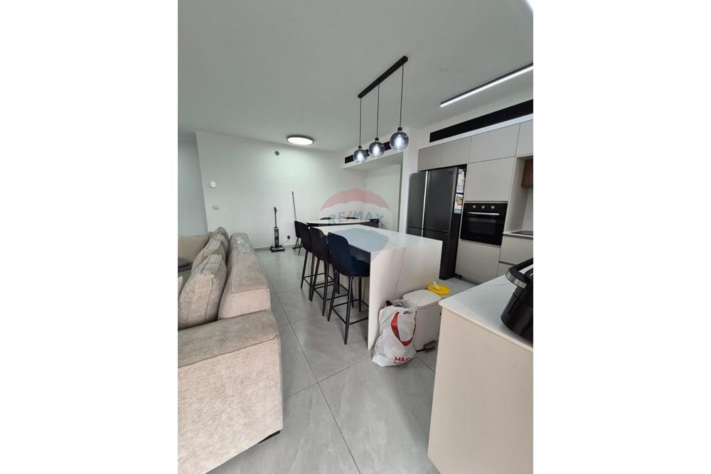 Apartment for Sale in Lod - Image 7