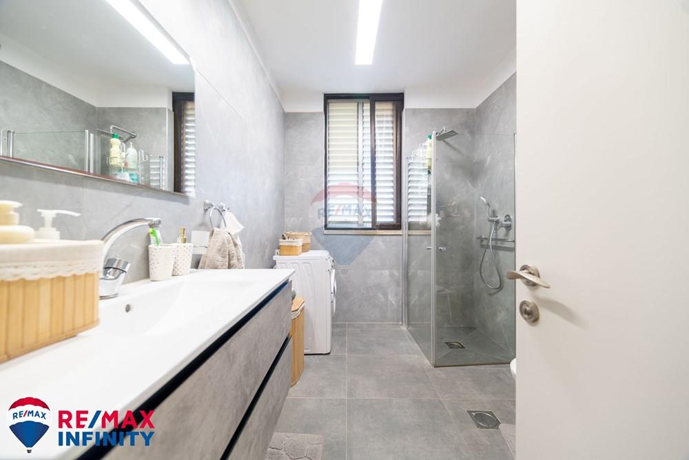 Apartment for Sale in Petah Tikva - Image 5