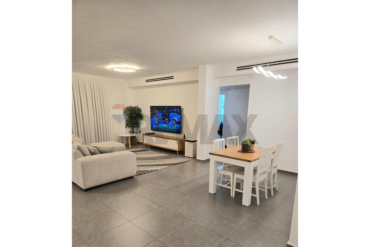 Apartment for Sale in Modi'in - Image 4