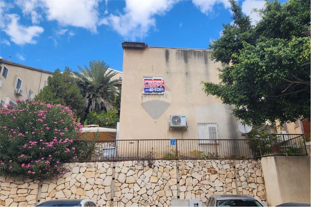 Apartment for Sale in נוף הגליל - Image 1