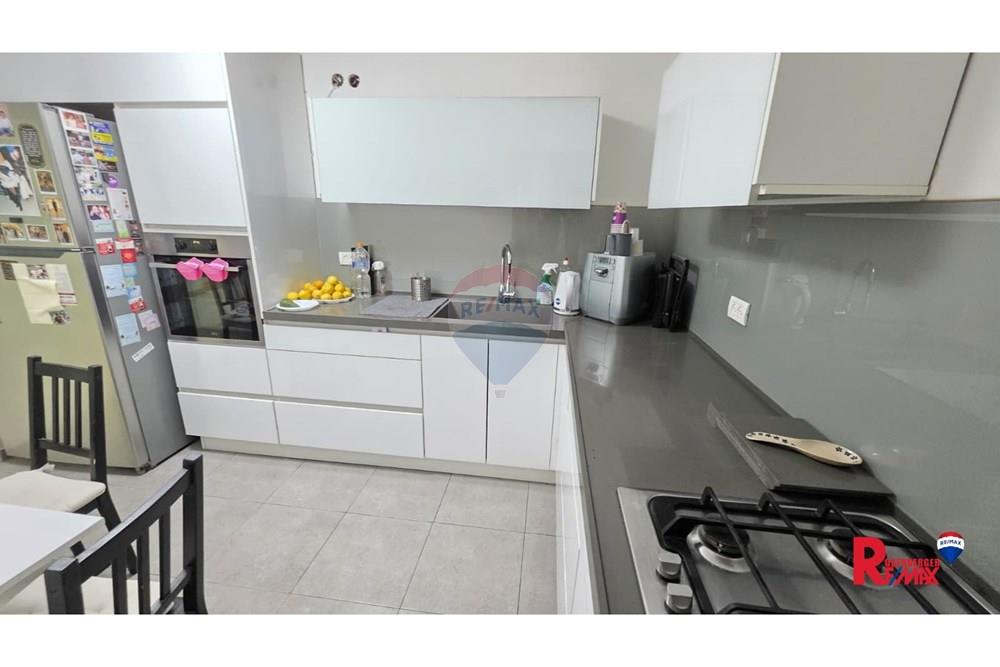 Apartment for Sale in Holon - Image 5