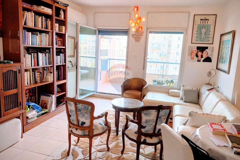 Apartment for Sale in Jerusalem - Image 4