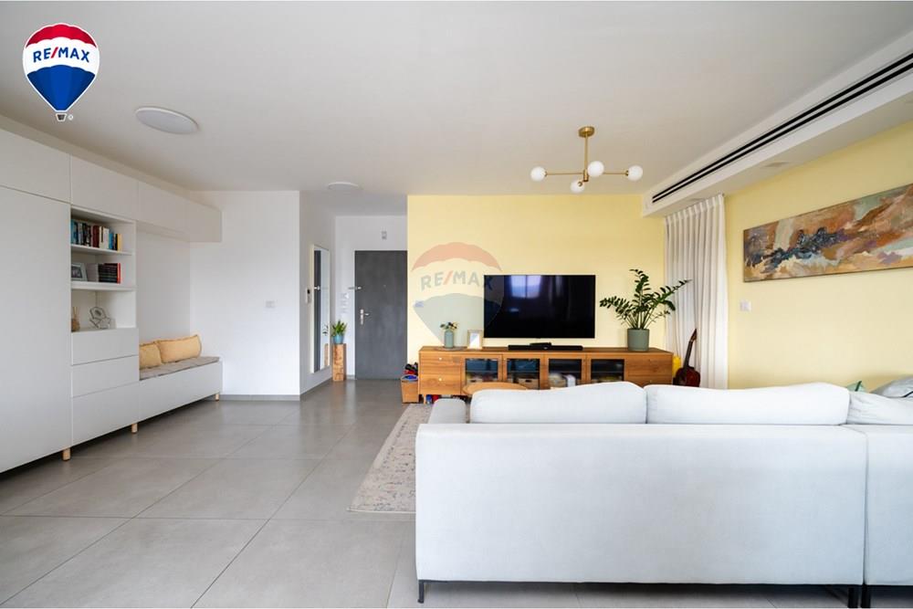 Apartment for Sale in Zichron Ya'akov - Image 3