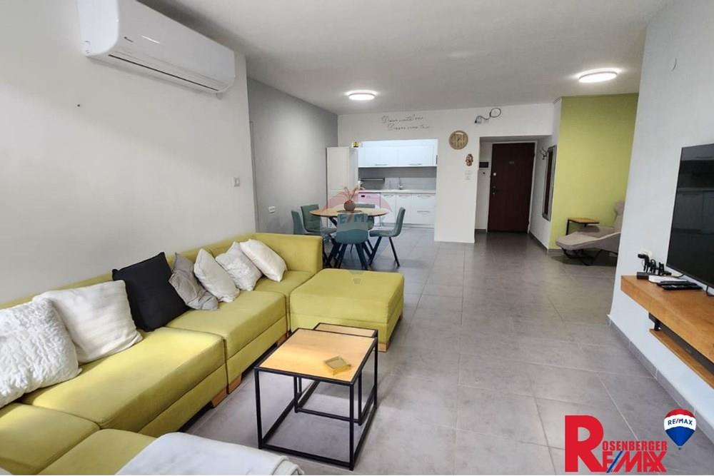 Apartment for Sale in Rishon LeZion - Image 2
