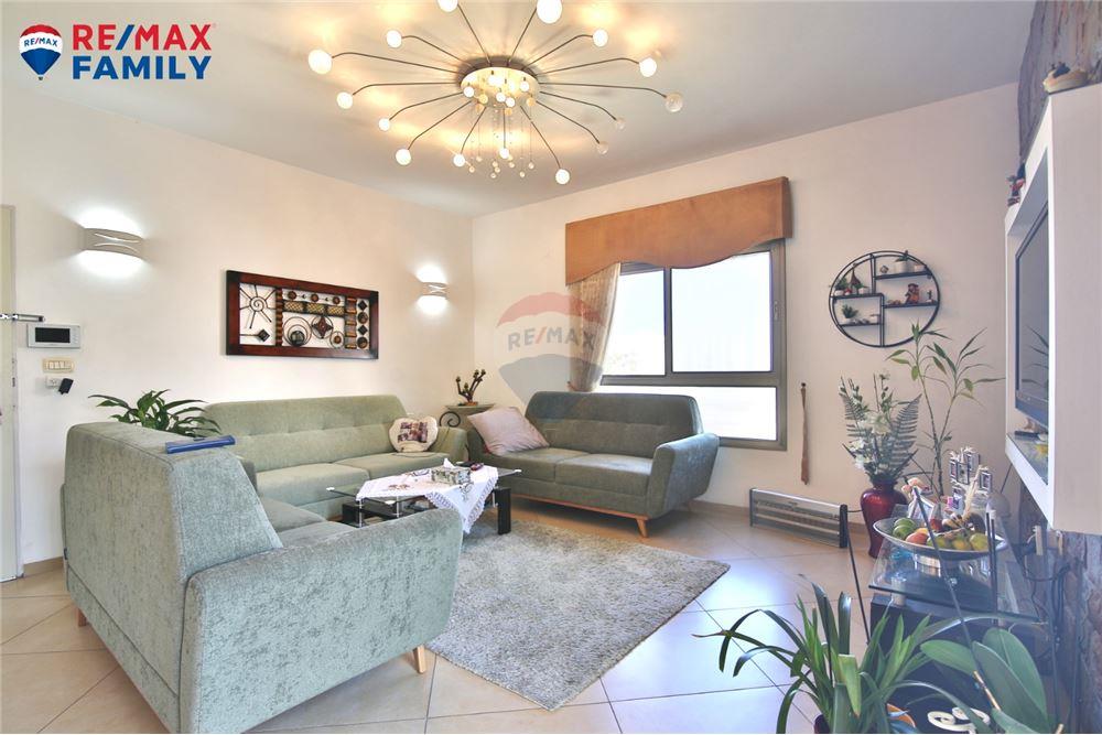 Apartment for Sale in קרית מוצקין - Image 3