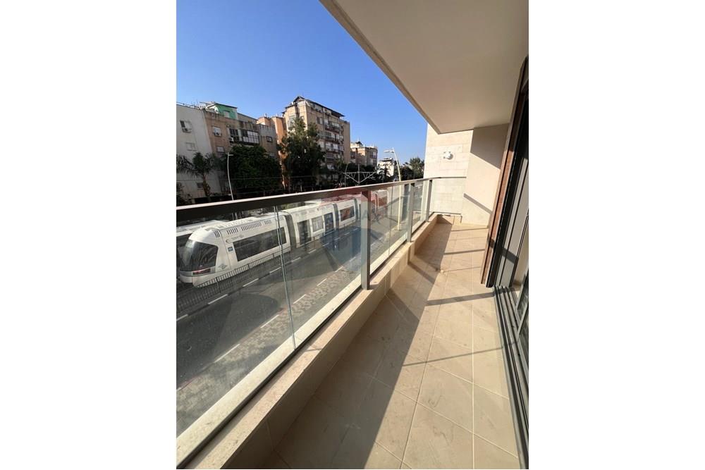 Apartment for Sale in Petah Tikva - Image 1