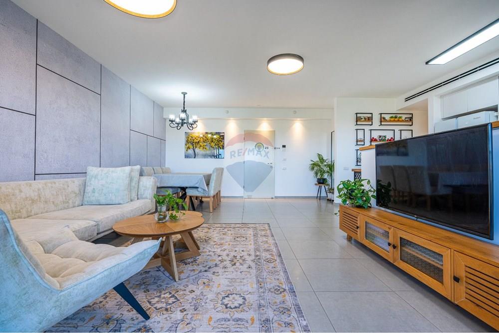 Apartment for Sale in אור עקיבא - Image 2