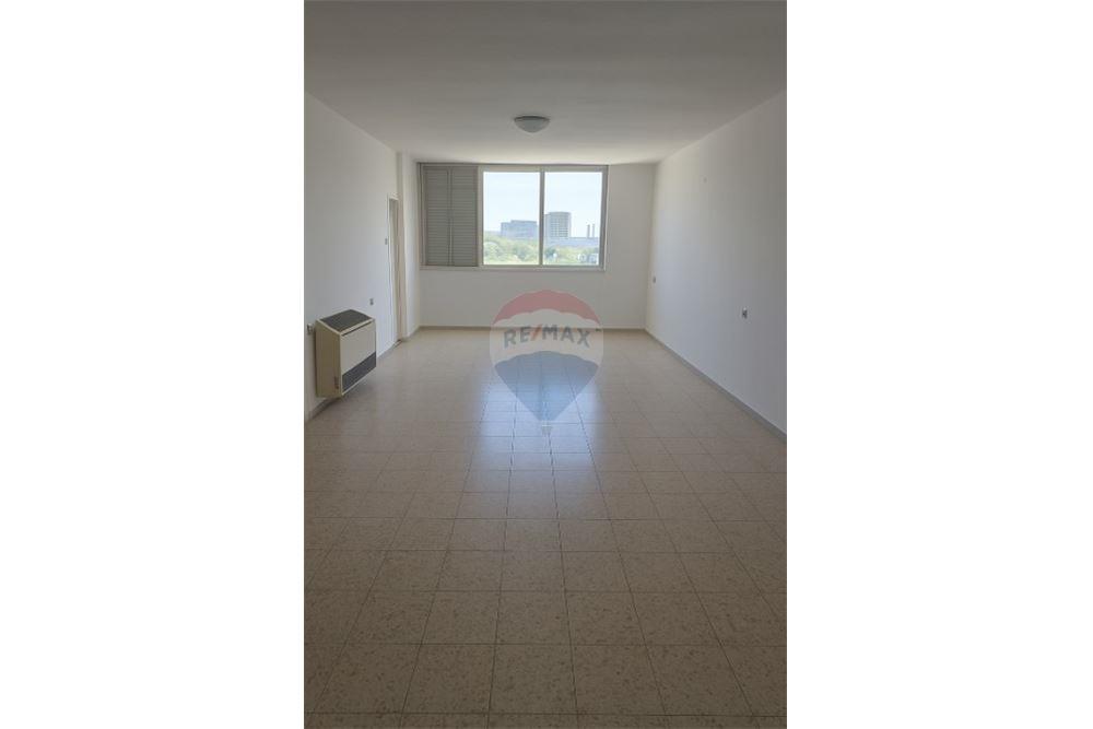 Apartment for Sale in Tel Aviv - Image 4