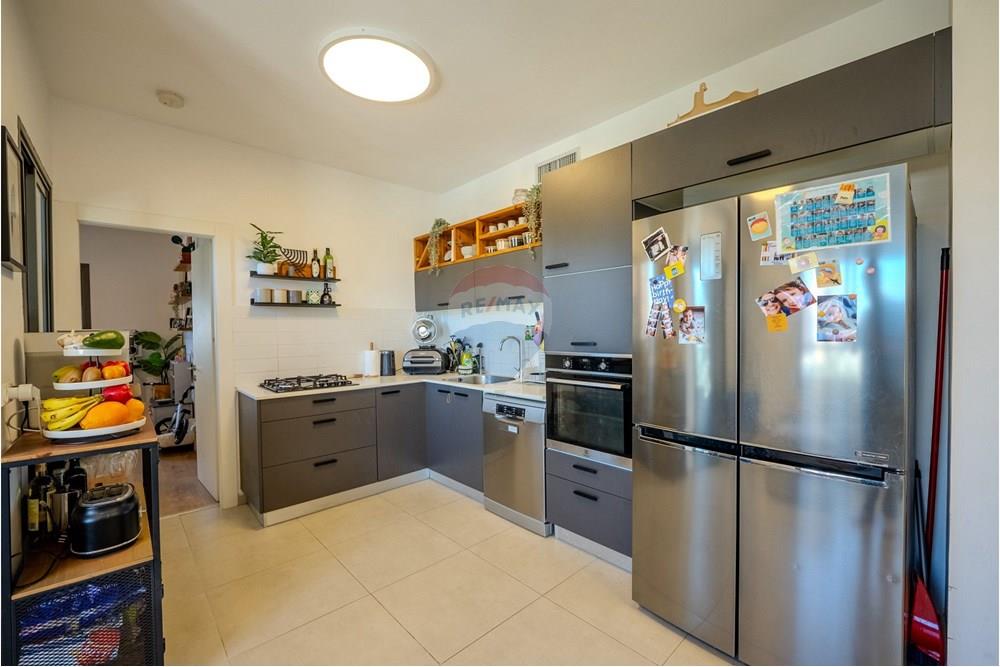 Apartment for Sale in Ramat Gan - Image 6