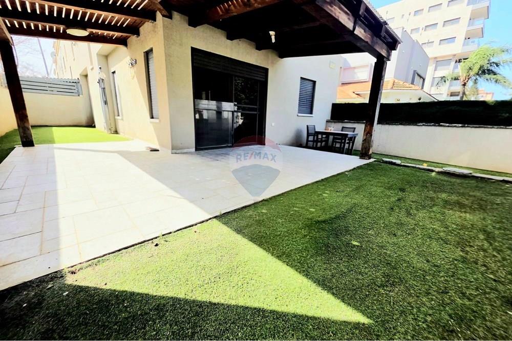 House for Sale in Hadera - Image 6
