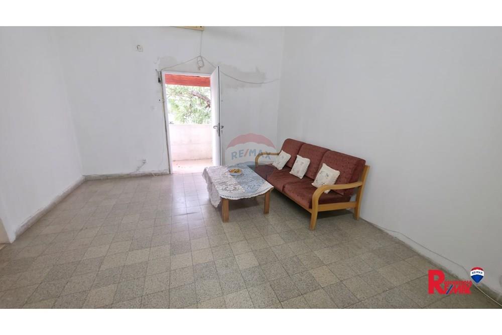 Apartment for Sale in אזור - Image 6