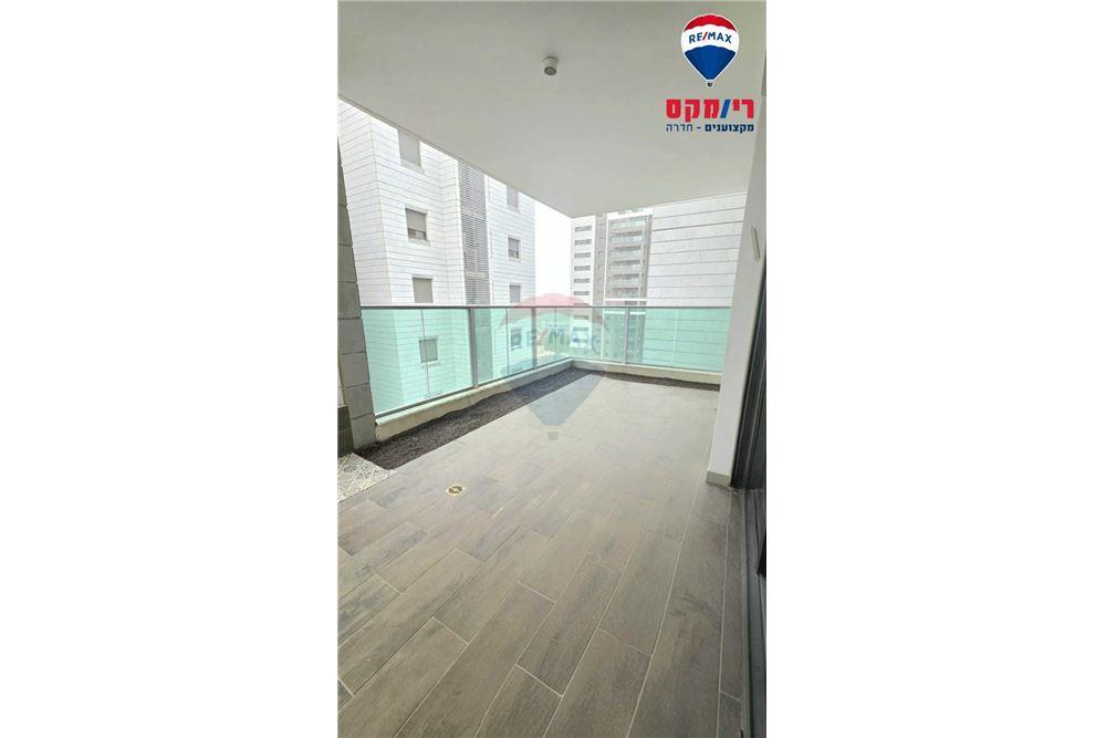 Apartment for Sale in Hadera - Image 2