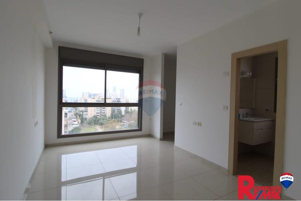 Apartment for Sale in Bat Yam - Image 6