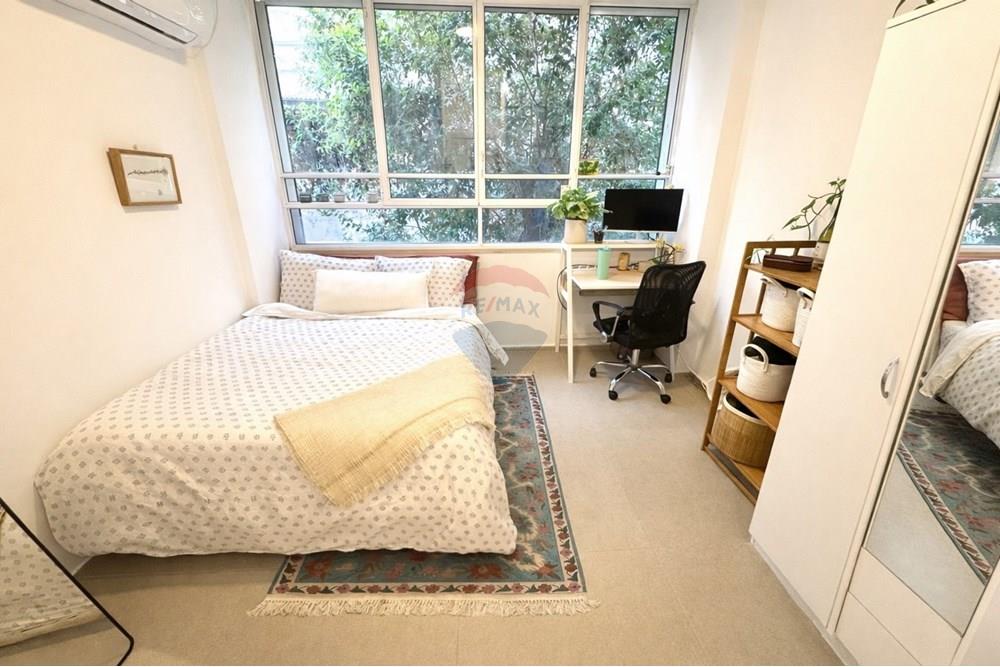 Apartment for Sale in Tel Aviv - Image 6