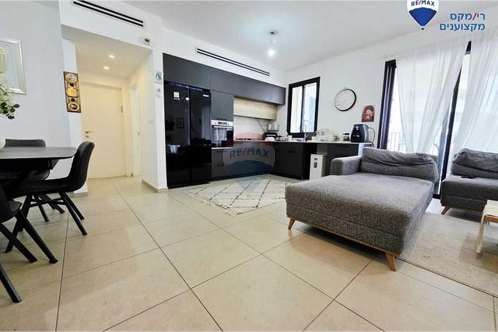 Apartment for Sale in Hadera - Image 5