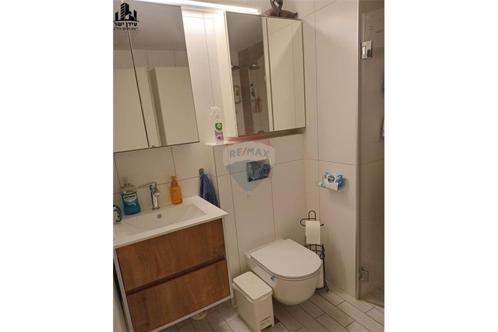 Apartment for Sale in Tel Aviv - Image 6