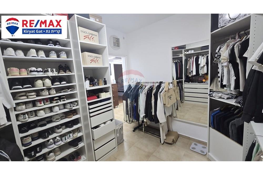 Apartment for Sale in קרית גת - Image 3