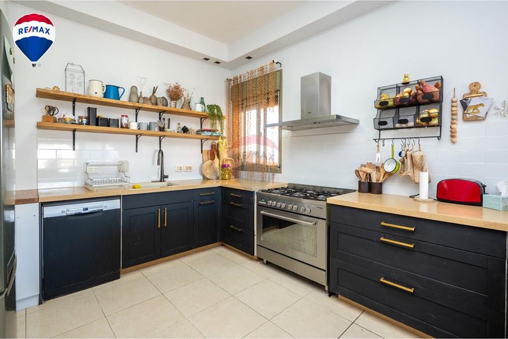 Apartment for Sale in Zichron Ya'akov - Image 5