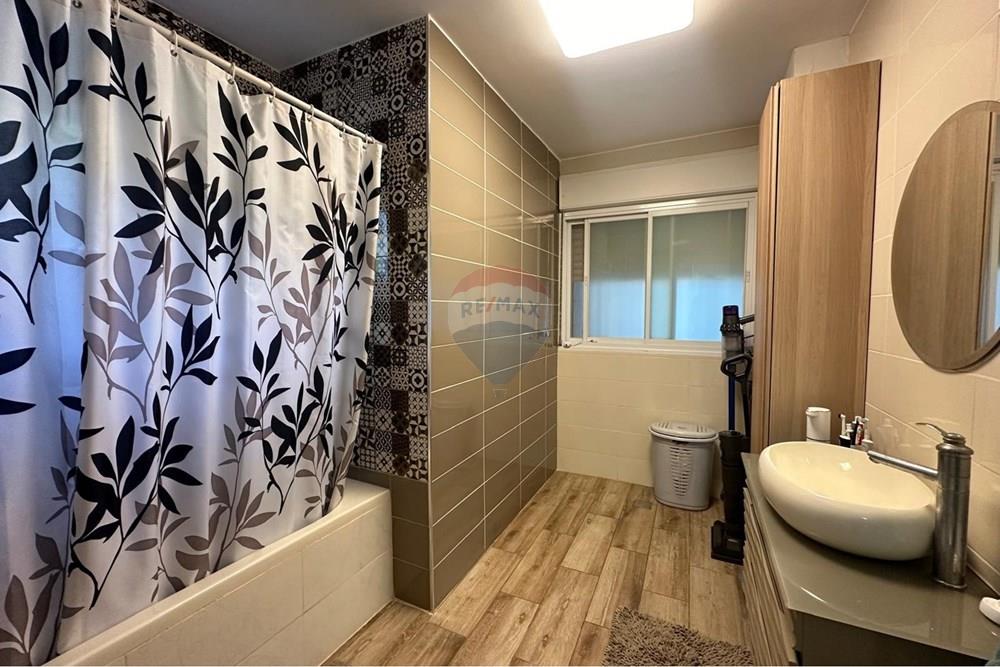 Apartment for Sale in נוף הגליל - Image 5