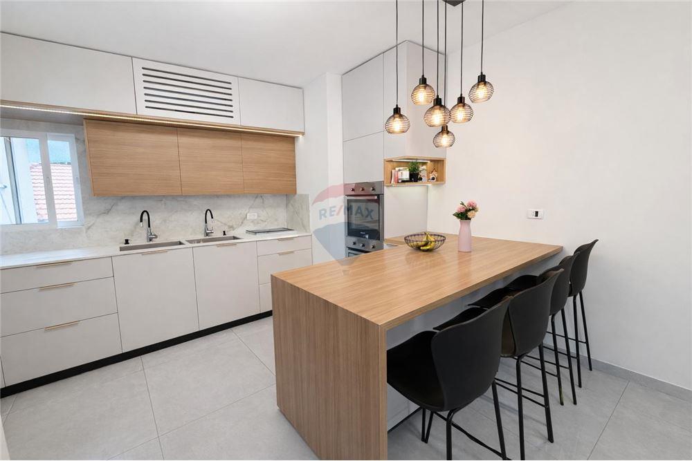 Apartment for Sale in Hadera - Image 6