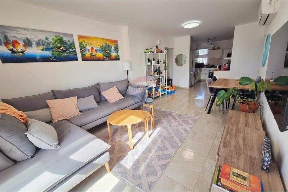 Apartment for Sale in Netanya - Image 2