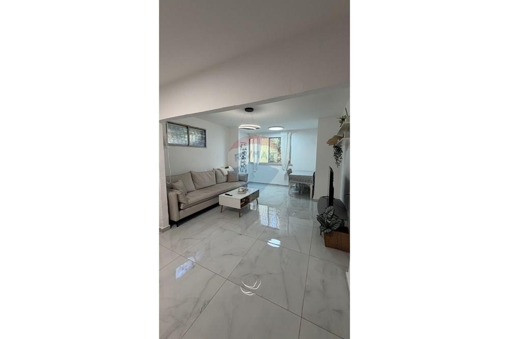 Apartment for Sale in Karmiel - Image 1