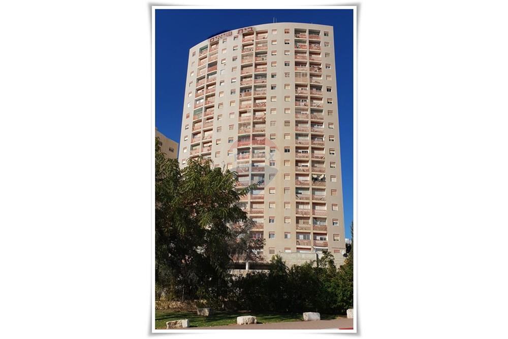 Apartment for Sale in Beer Sheva - Image 1