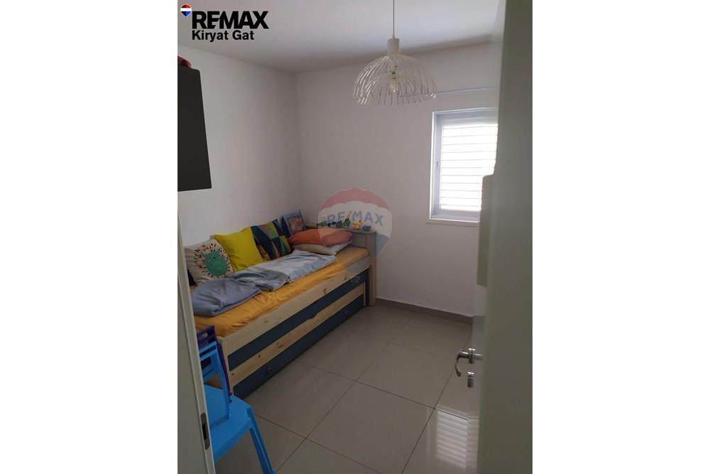 Apartment for Sale in קרית גת - Image 7
