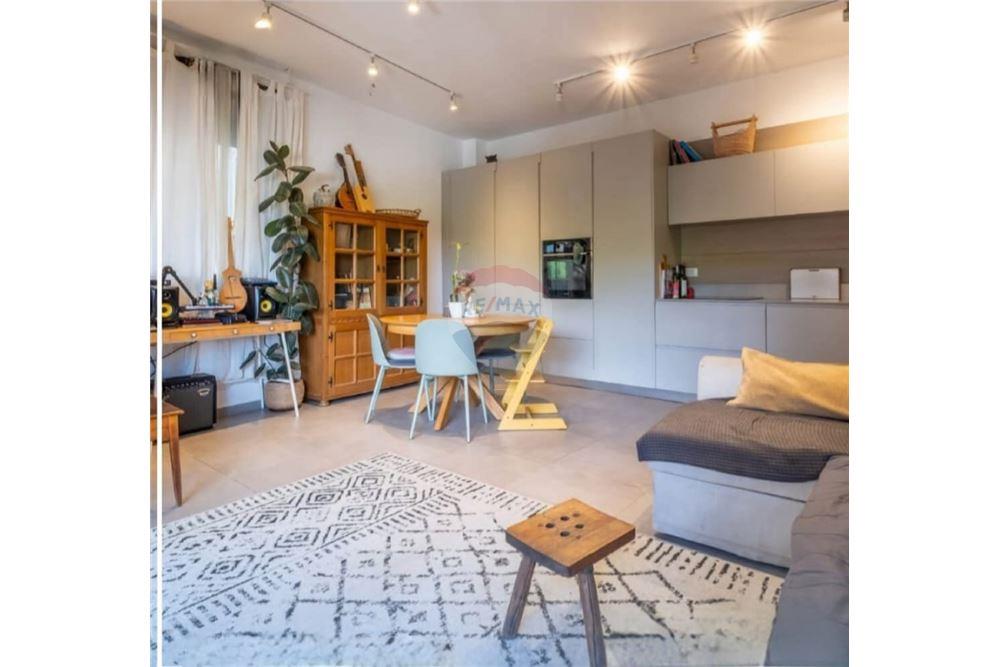 Apartment for Sale in Tel Aviv - Image 7
