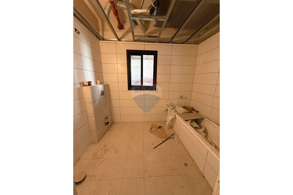 Apartment for Sale in Petah Tikva - Image 4