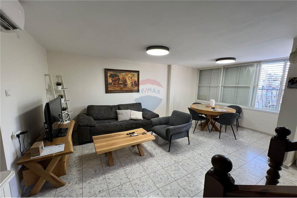 Apartment for Sale in Tel Aviv - Image 1