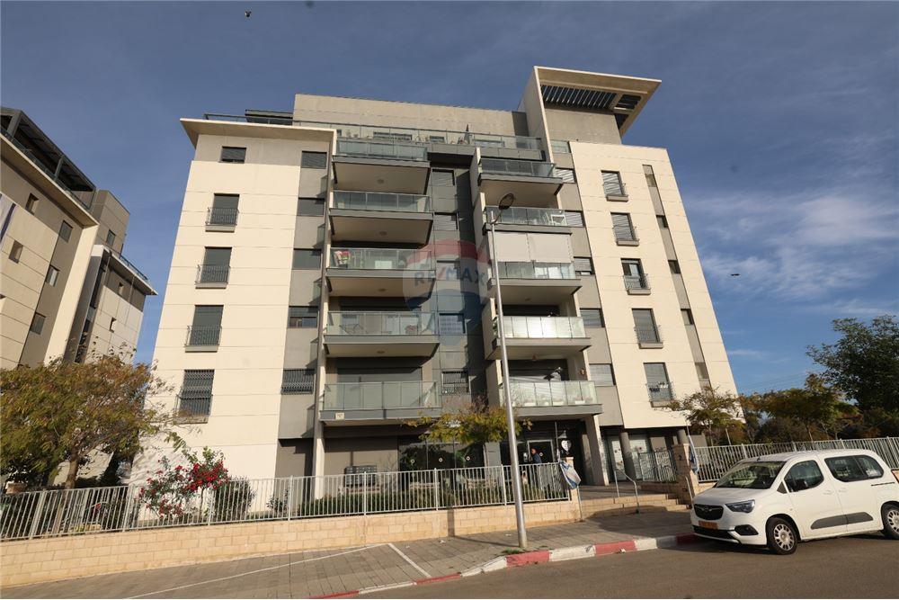 Apartment for Sale in Beer Sheva - Image 1