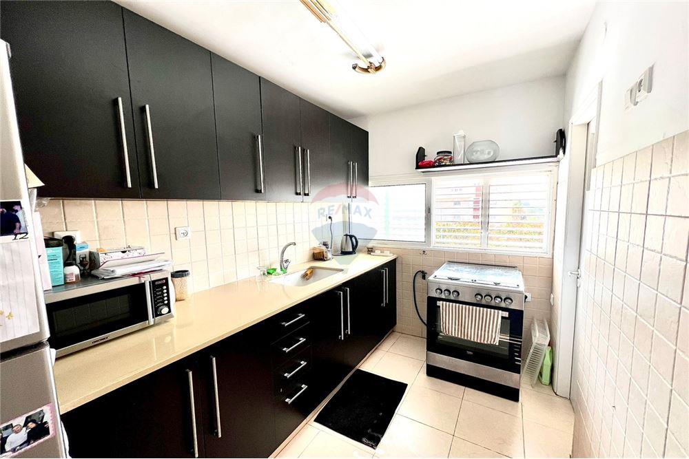 Apartment for Sale in Tel Aviv - Image 4