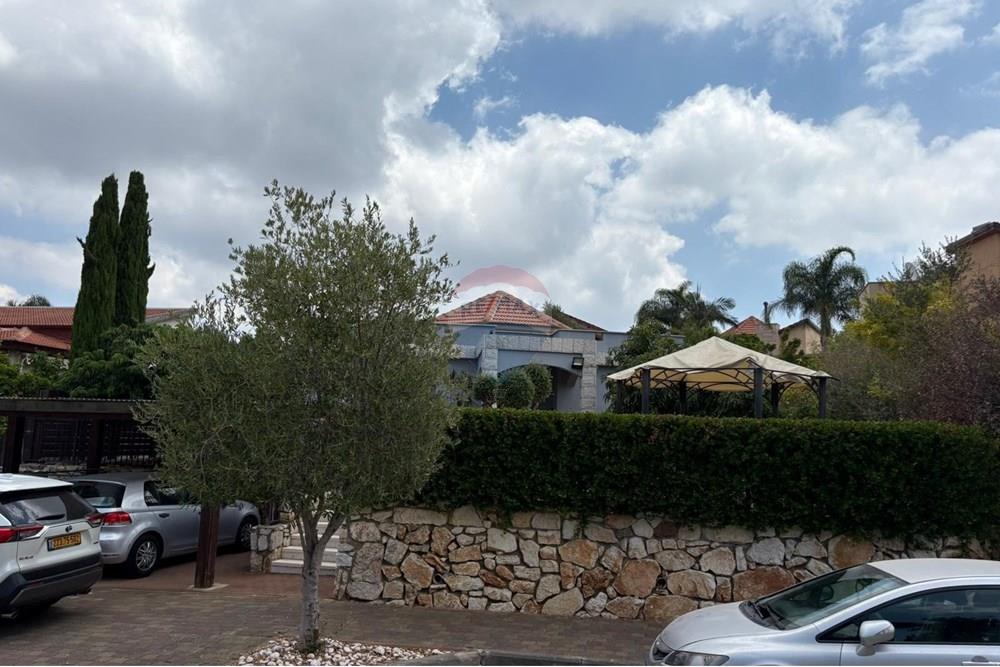 Apartment for Sale in אילון - Image 4