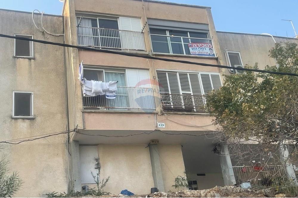 Apartment for Sale in שלומי - Image 3