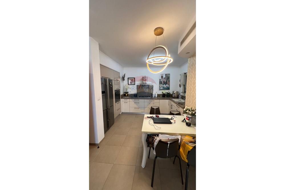 Apartment for Sale in Haifa - Image 2