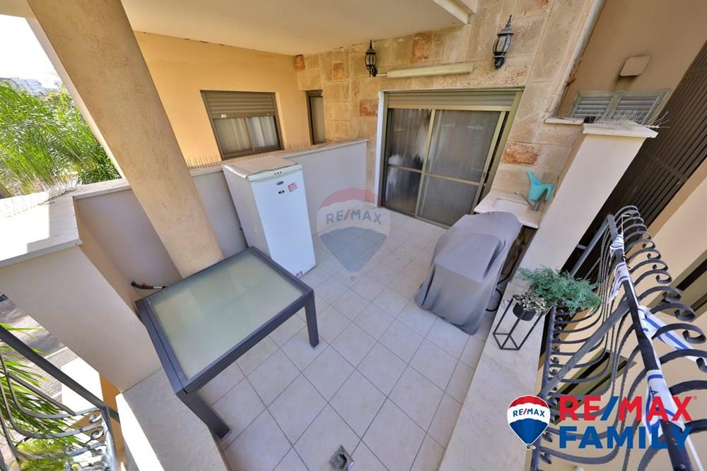Apartment for Sale in קרית אתא - Image 3