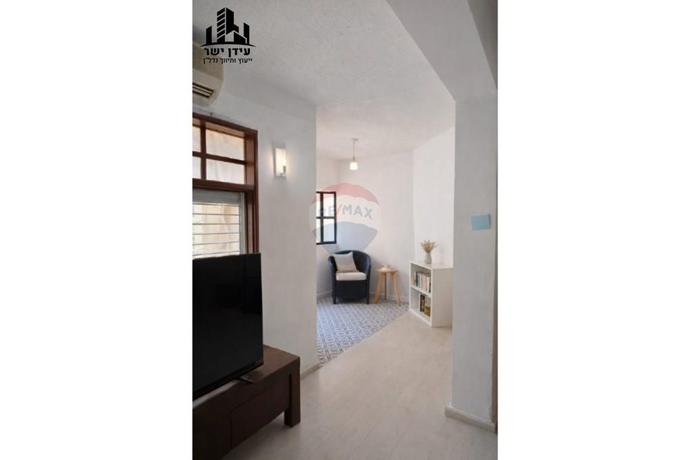 Apartment for Sale in Tel Aviv - Image 3