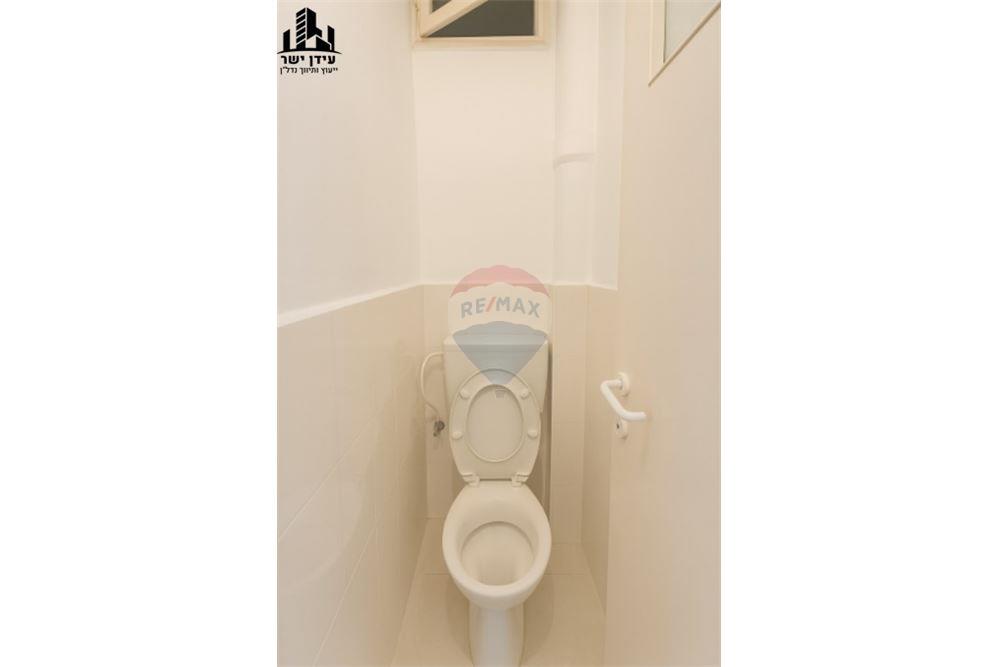 Apartment for Sale in Tel Aviv - Image 6