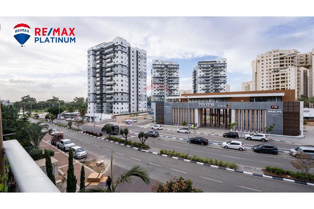 Apartment for Sale in Or Yehuda - Image 4