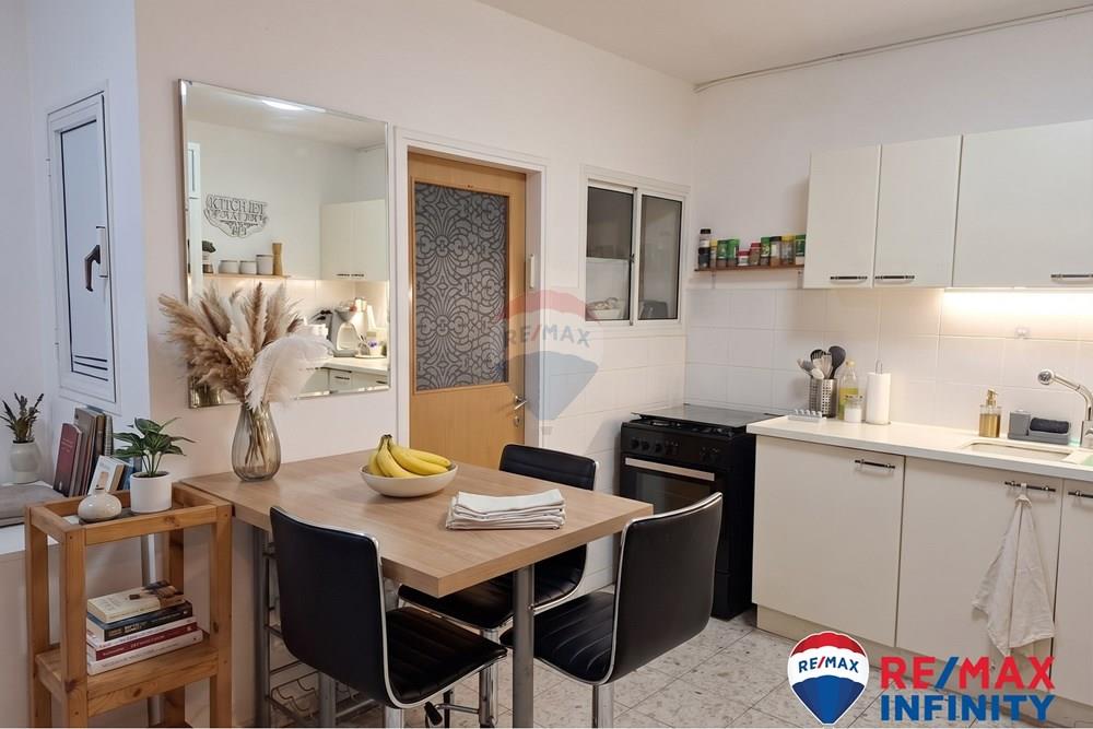 Apartment for Sale in Lod - Image 1