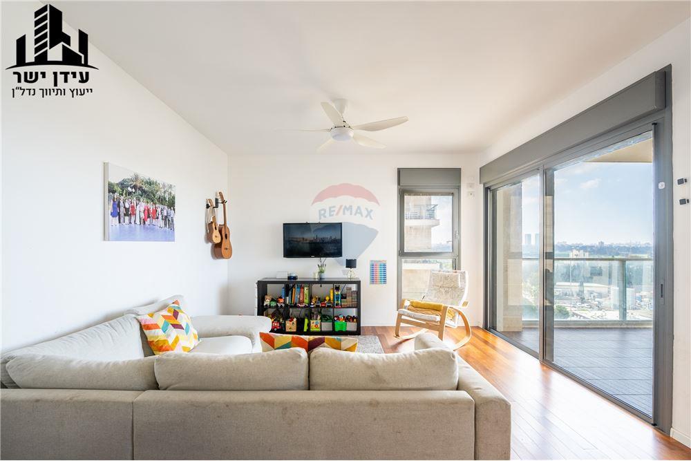 Apartment for Sale in Tel Aviv - Image 1