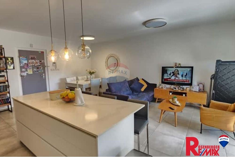 Apartment for Sale in Rishon LeZion - Image 2