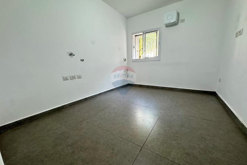 Apartment for Sale in Tel Aviv - Image 4
