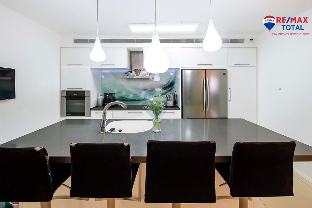 Apartment for Sale in Rishon LeZion - Image 2