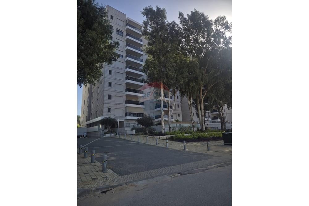 Apartment for Sale in קדימה - Image 6